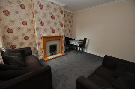 3 bedroom Terraced House to let in Calais Road, Staffordshire, Burton upon Trent, DE13