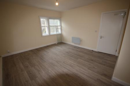 1 bedroom Flat to let in Chapel Ash, Wolverhampton, Wolverhampton, WV3