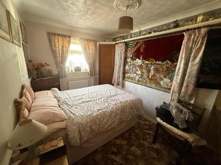 3 bedroom Detached bungalow for sale in Dalebrook Road, Burton-On-Trent