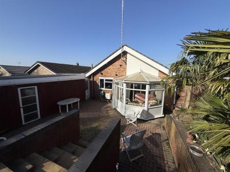 3 bedroom Detached bungalow for sale in Dalebrook Road, Burton-On-Trent