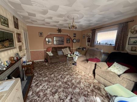 3 bedroom Detached bungalow for sale in Dalebrook Road, Burton-On-Trent