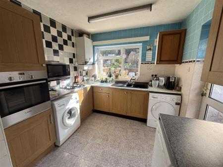 3 bedroom Detached bungalow for sale in Dalebrook Road, Burton-On-Trent