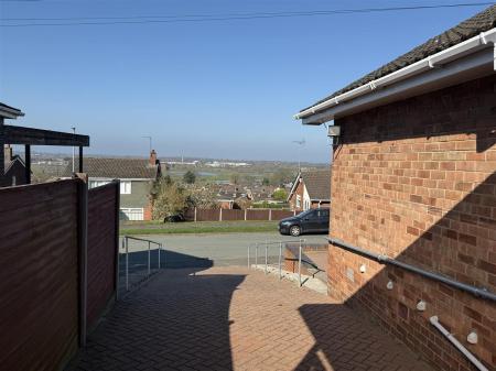 3 bedroom Detached bungalow for sale in Dalebrook Road, Burton-On-Trent