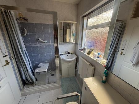 3 bedroom Detached bungalow for sale in Dalebrook Road, Burton-On-Trent