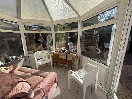 3 bedroom Detached bungalow for sale in Dalebrook Road, Burton-On-Trent