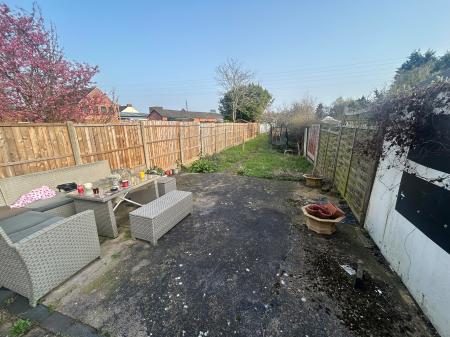 3 bedroom Terraced House to let in Blackpool Street, Staffordshire, Burton upon Trent, DE14