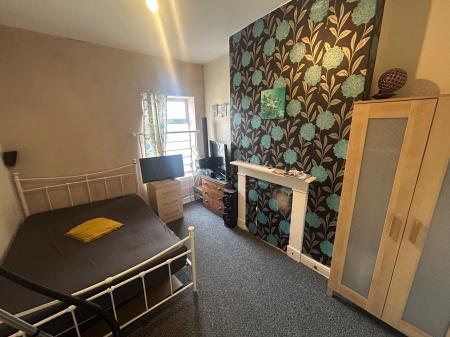 3 bedroom Terraced House to let in Blackpool Street, Staffordshire, Burton upon Trent, DE14