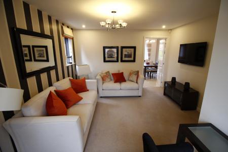 3 bedroom House to let in Hope Way, Church Gresley, DE11