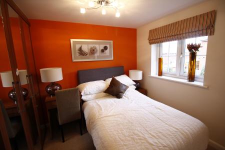 3 bedroom House to let in Hope Way, Church Gresley, DE11