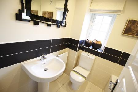 3 bedroom House to let in Hope Way, Church Gresley, DE11