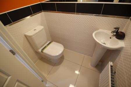 3 bedroom House to let in Hope Way, Church Gresley, DE11