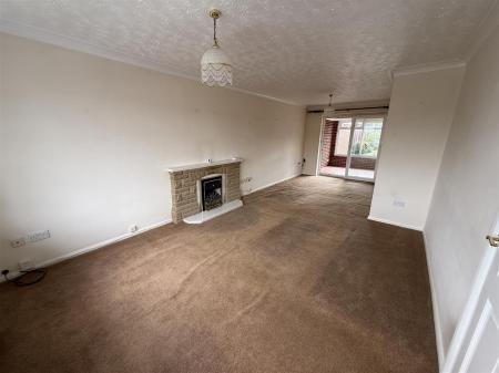 3 bedroom Detached house for sale in Ferrers Avenue, Tutbury, Burton-On-Trent