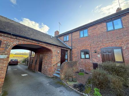 2 bedroom Barn Conversion for sale in Geary Lane, Bretby, Burton-On-Trent