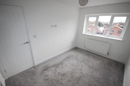 3 bedroom Town house to let in Park Road, Barton-under-Needwood, DE13