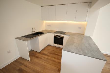 3 bedroom Town house to let in Park Road, Barton-under-Needwood, DE13