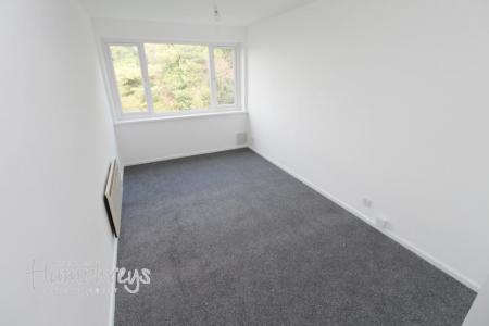 2 bedroom Apartment for sale in Albany Court, Binswood Road, Halesowen