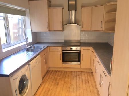 3 bedroom House to let in Eldon Street, Winshill, Burton upon Trent, DE15