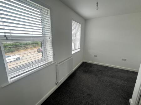 3 bedroom Town house to let in Shobnall Road, Staffordshire, Burton upon Trent, DE14