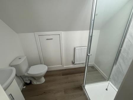 3 bedroom Town house to let in Shobnall Road, Staffordshire, Burton upon Trent, DE14