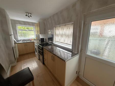 2 bedroom Terraced House for sale in Oak Street, Burton-On-Trent