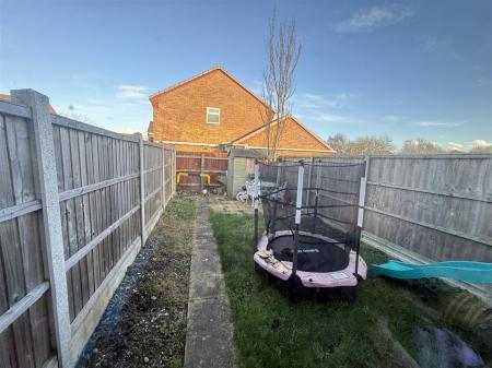 2 bedroom Town house for sale in Ratcliffe Avenue, Branston, Burton-On-Trent