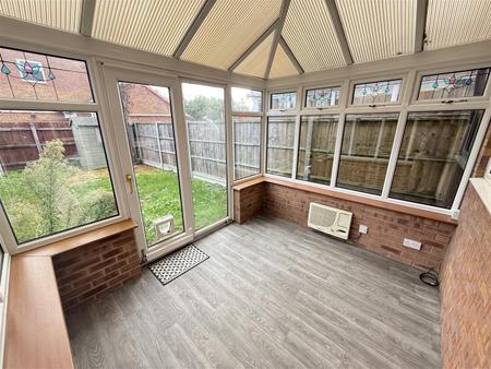2 bedroom Town house for sale in Ratcliffe Avenue, Branston, Burton-On-Trent