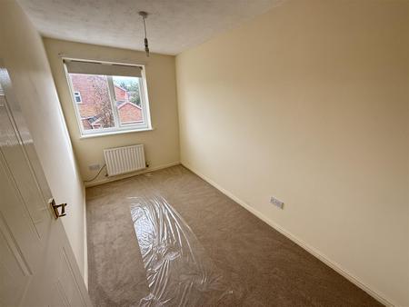 2 bedroom Town house for sale in Ratcliffe Avenue, Branston, Burton-On-Trent