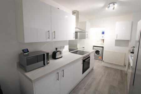 1 bedroom House share to let in Calais Road, Burton upon Trent, DE13