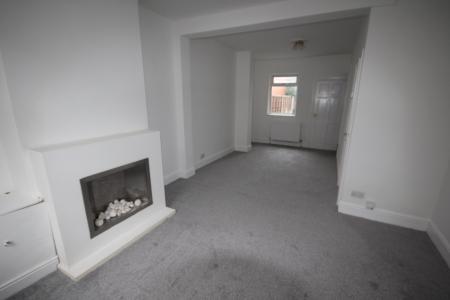 2 bedroom Terraced House to let in Oak Street, Staffordshire, Burton upon Trent, DE14