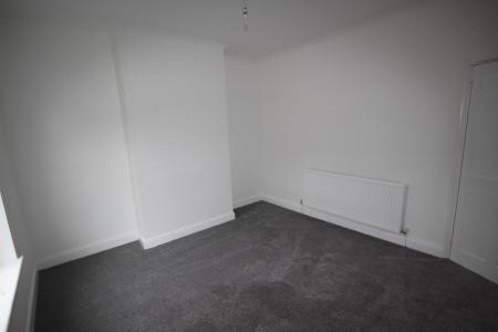 2 bedroom Terraced House to let in Oak Street, Staffordshire, Burton upon Trent, DE14