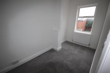 2 bedroom Terraced House to let in Oak Street, Staffordshire, Burton upon Trent, DE14
