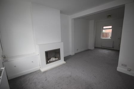 2 bedroom Terraced House to let in Oak Street, Staffordshire, Burton upon Trent, DE14