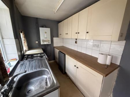 2 bedroom Terraced House for sale in Blackpool Street, Burton-On-Trent