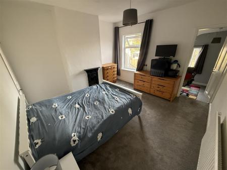 3 bedroom Terraced House for sale in Wetmore Road, Burton-On-Trent