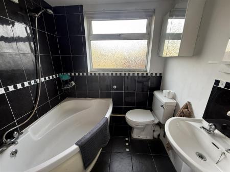 3 bedroom Terraced House for sale in Wetmore Road, Burton-On-Trent