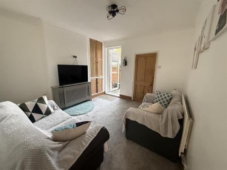 3 bedroom Terraced House for sale in Wetmore Road, Burton-On-Trent