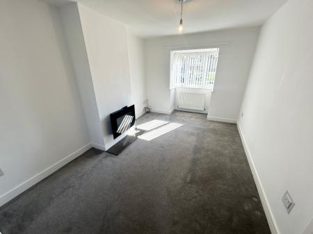 3 bedroom Semi-detached house to let in Dovecliff Crescent, Burton Upon Trent, Stretton, DE13