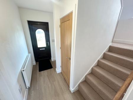 3 bedroom Semi-detached house to let in Dovecliff Crescent, Burton Upon Trent, Stretton, DE13