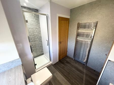 3 bedroom Semi-detached house to let in Dovecliff Crescent, Burton Upon Trent, Stretton, DE13