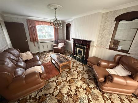 3 bedroom Detached house for sale in Clay Street East, Burton-On-Trent