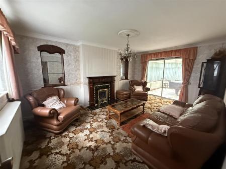 3 bedroom Detached house for sale in Clay Street East, Burton-On-Trent