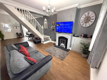3 bedroom Terraced House for sale in Wetmore Road, Burton-On-Trent