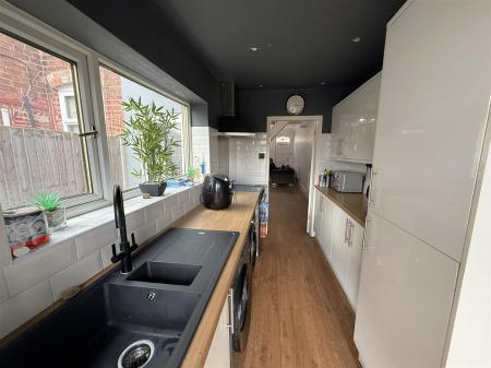 3 bedroom Terraced House for sale in Wetmore Road, Burton-On-Trent