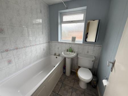 2 bedroom Semi-detached house for sale in The Cloisters, Burton-On-Trent