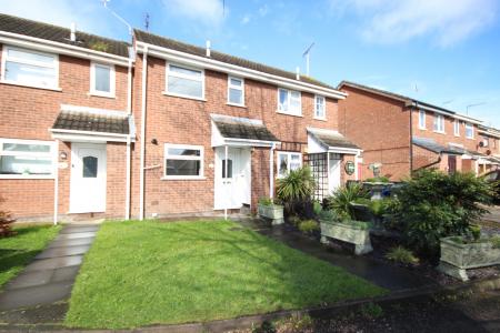 2 bedroom Town house to let in Eton Close, Staffordshire, Burton upon Trent, DE14