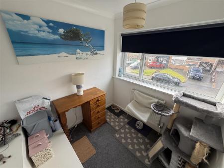 3 bedroom Semi-detached house for sale in Kings Road, Swadlincote