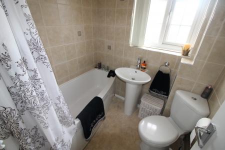 2 bedroom Semi-detached house to let in Glamis Close, Burton Upon Trent, Stretton, DE13
