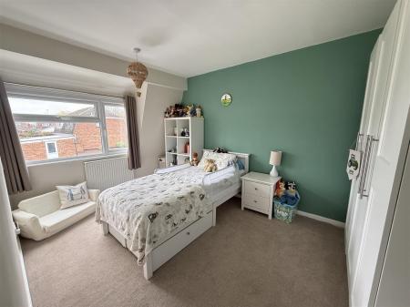 3 bedroom Semi-detached house for sale in Lovatt Close, Stretton, Burton-On-Trent