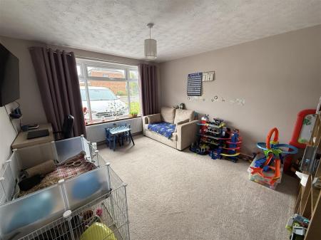 3 bedroom Semi-detached house for sale in Lovatt Close, Stretton, Burton-On-Trent