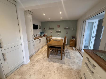 3 bedroom Semi-detached house for sale in Lovatt Close, Stretton, Burton-On-Trent